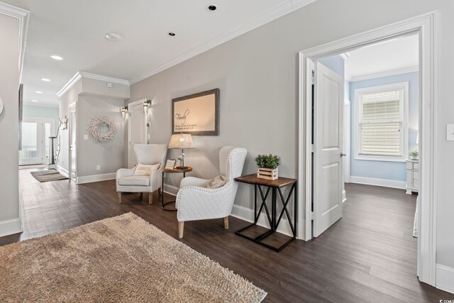 204 33rd Ave N, North Myrtle Beach, SC 29582 - sitting room featuring wood finished floors, crown molding, baseboards, and recessed lighting