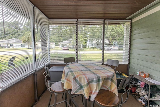 6610 Mallard View Pt, Myrtle Beach, SC 29588 - sunroom with healthy amount of natural light