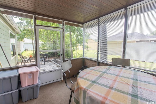 6610 Mallard View Pt, Myrtle Beach, SC 29588 - sunroom featuring outdoor dining area
