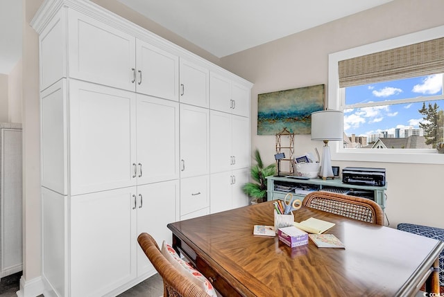 601 46th Ave S, North Myrtle Beach, SC 29582 - dining room featuring a desk