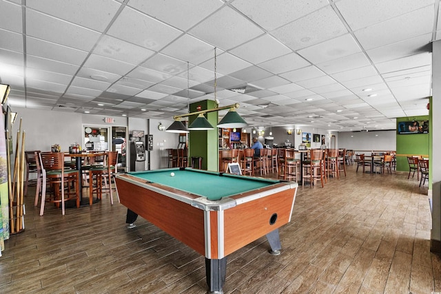 2801 S Ocean Blvd Unit 835, North Myrtle Beach, SC 29582 - rec room featuring wood finished floors, pool table, a drop ceiling, and a community bar