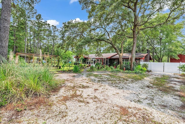5114 Cowart Ct, Murrells Inlet, SC 29576 - back of property featuring a gate
