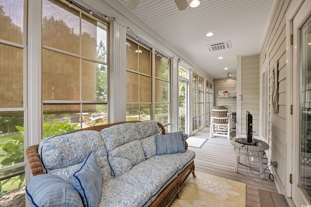 504 Sea Vista Ln, North Myrtle Beach, SC 29582 - sunroom / solarium with outdoor lounge area