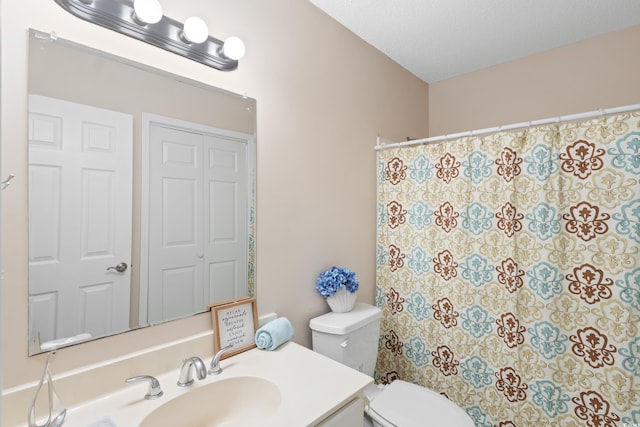 403 75th Ave N Unit C, Myrtle Beach, SC 29572 - full bathroom with vanity, toilet, and a shower with curtain