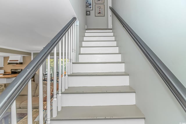 4309 Beverly Ct, North Myrtle Beach, SC 29582 - view of stairway