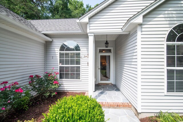 161 Patriot Ln, Pawleys Island, SC 29585 - property entrance featuring a shingled roof