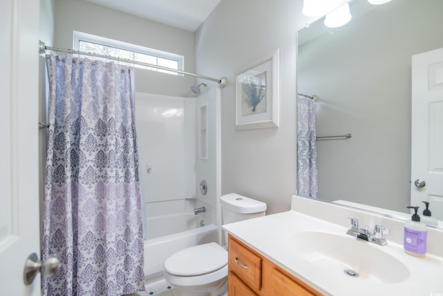 161 Patriot Ln, Pawleys Island, SC 29585 - bathroom featuring vanity and shower / bathtub combination with curtain