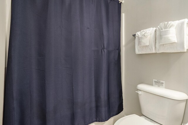 6015 Catalina Dr Unit 634, North Myrtle Beach, SC 29582 - full bath featuring toilet and curtained shower