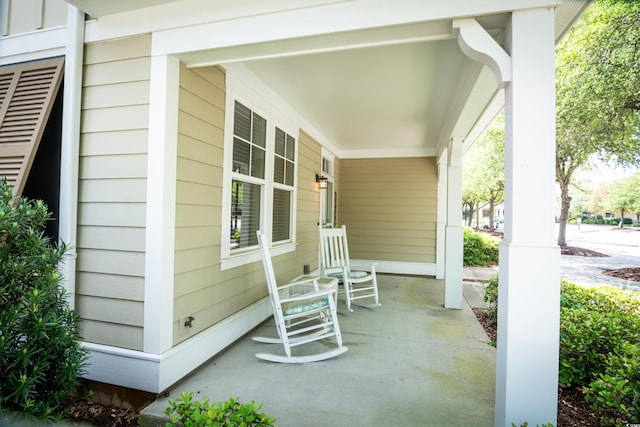 4901 N Market St, North Myrtle Beach, SC 29582 - view of covered porch