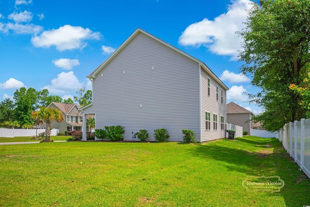 547 Pacific Commons Dr, Surfside Beach, SC 29575 - view of side of property featuring a fenced backyard