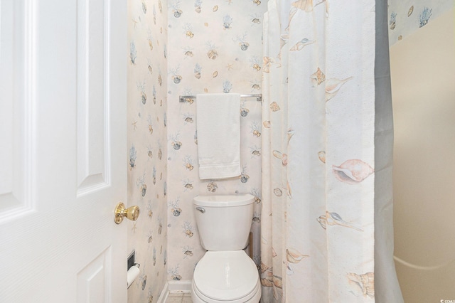 537 White River Dr Unit 17C, Myrtle Beach, SC 29579 - bathroom featuring wallpapered walls and toilet