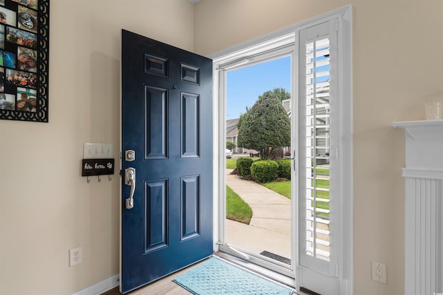 503 20th Ave N Unit 29-C, North Myrtle Beach, SC 29582 - foyer entrance featuring wood finished floors and baseboards