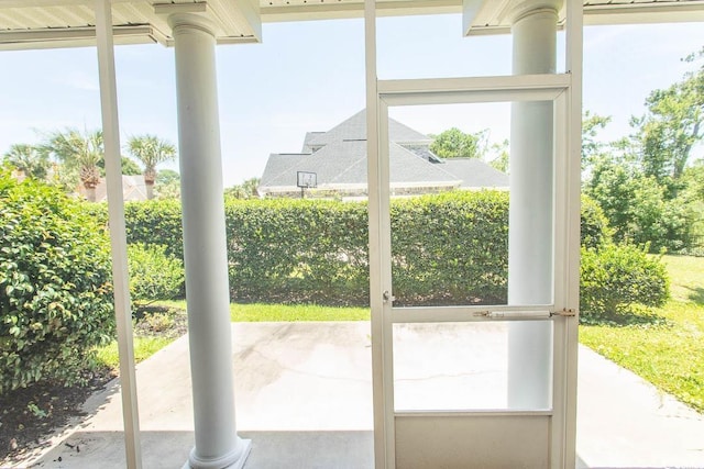 413 Sea Vista Ln, North Myrtle Beach, SC 29582 - entryway with plenty of natural light