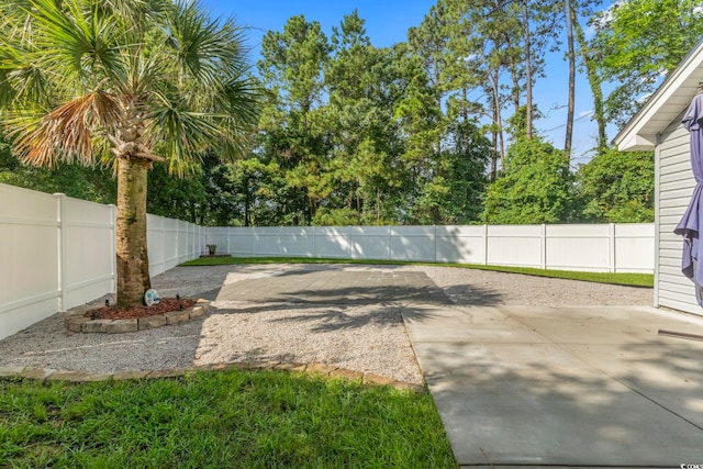 1331 Bermuda Ct, Surfside Beach, SC 29575 - fenced backyard featuring a patio area