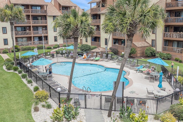 5505 N Ocean Blvd Unit 303, Myrtle Beach, SC 29577 - community pool with a patio area