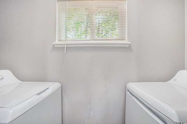 1930 Lake View Cir, Myrtle Beach, SC 29575 - laundry room featuring washing machine and dryer