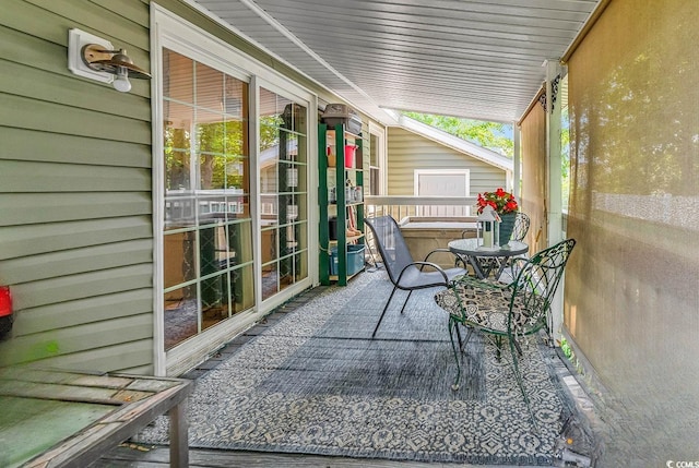 201 Surrey Ln, Myrtle Beach, SC 29579 - view of sunroom