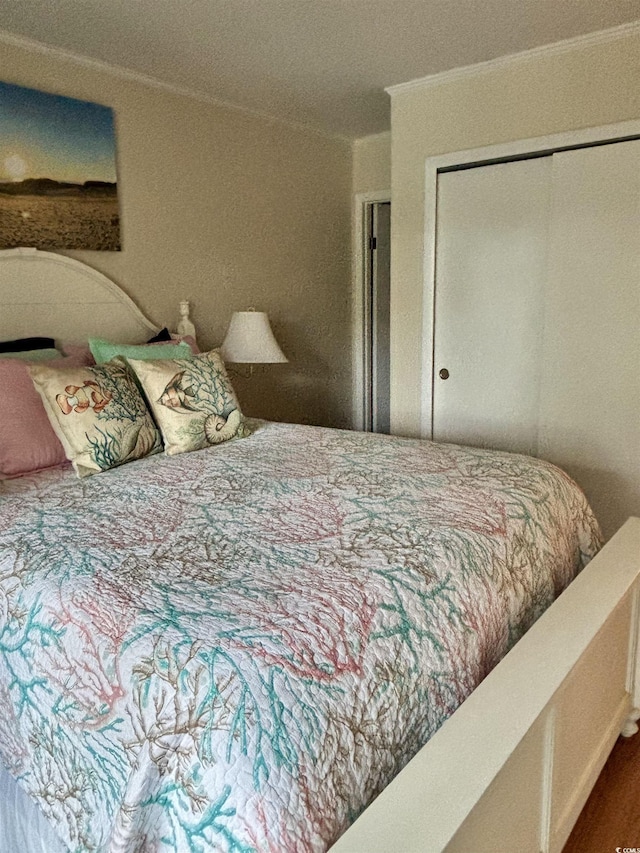 9501 Shore Dr Unit 323, Myrtle Beach, SC 29572 - bedroom featuring a closet