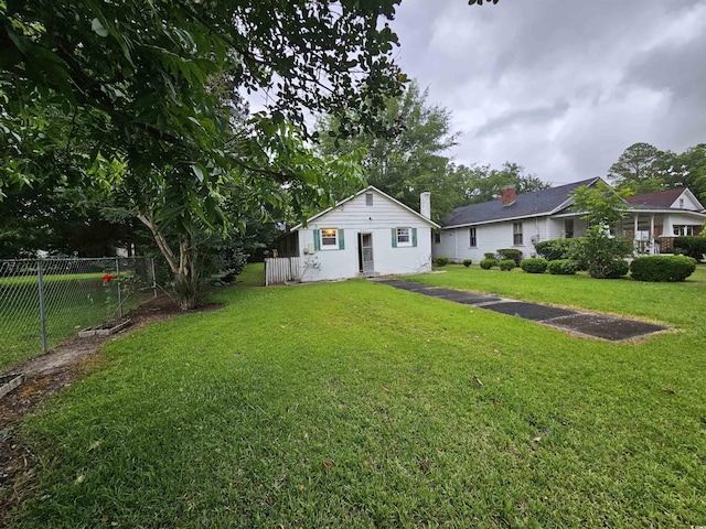 331 Dixon St, Mullins, SC 29574 - view of yard