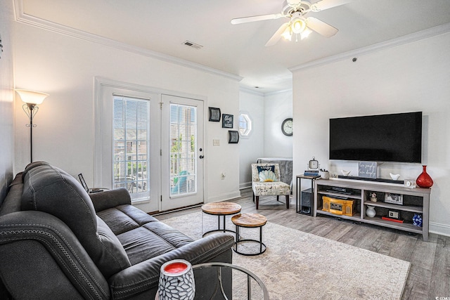 2005 Silvercrest Dr Unit 32F, Myrtle Beach, SC 29579 - living area with ornamental molding, wood finished floors, and a ceiling fan