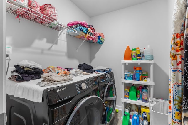 1078 Saltgrass Way, Myrtle Beach, SC 29588 - laundry area featuring independent washer and dryer and wood finished floors