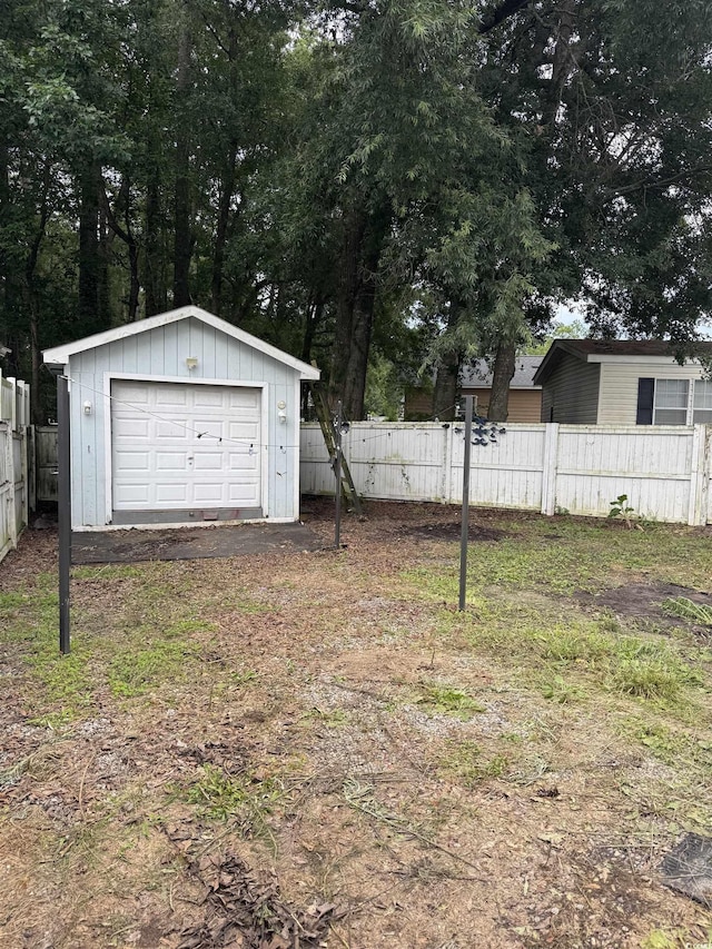 3534 Gordon Dr, Myrtle Beach, SC 29579 - view of yard with an outdoor structure and a detached garage