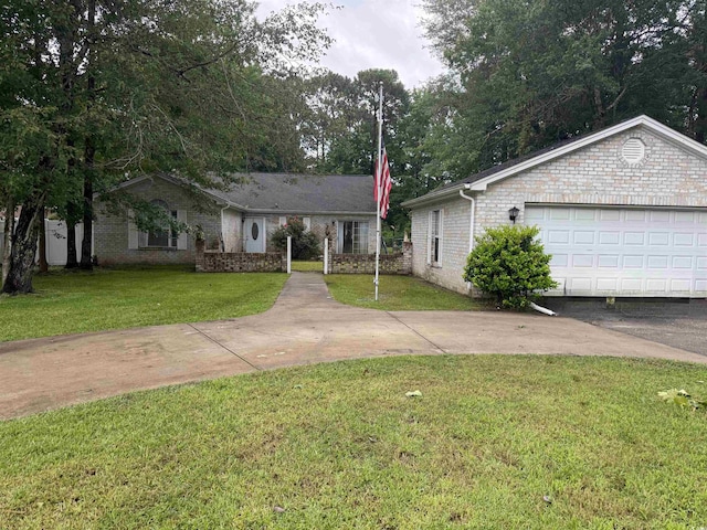 318 Muirfield Rd, Myrtle Beach, SC 29588 - ranch-style house featuring a front yard, a garage, and brick siding