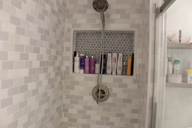 1600 Beaver Rd, Myrtle Beach, SC 29577 - full bathroom featuring tiled shower