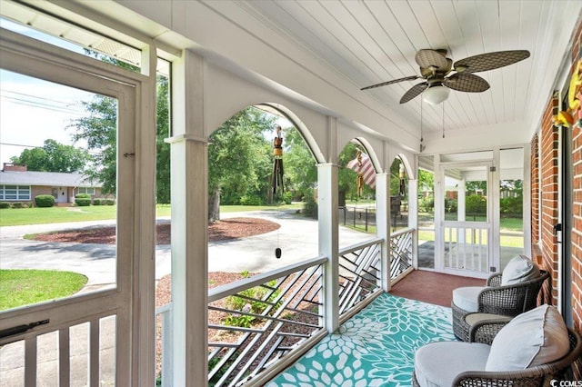 1008 N Withlacoochee Ave, Marion, SC 29571 - covered porch with a ceiling fan