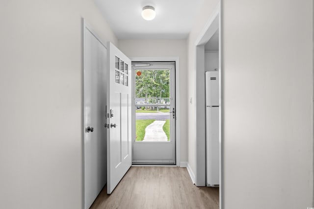 6576 Pebble Beach Cres, Myrtle Beach, SC 29588 - entryway featuring wood finished floors and baseboards
