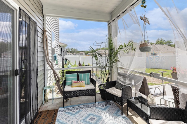 651 Choctaw Dr, Conway, SC 29526 - sunroom featuring an outdoor living space