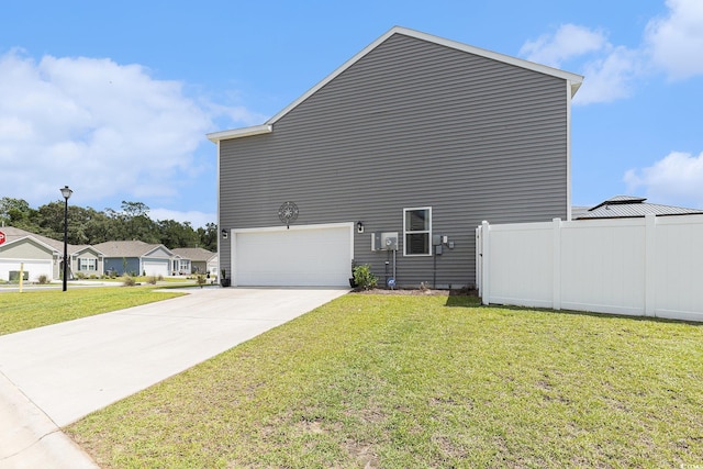 651 Choctaw Dr, Conway, SC 29526 - view of side of home with a garage and driveway