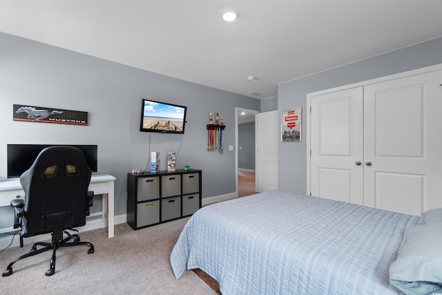 226 Calhoun Falls Dr, Myrtle Beach, SC 29579 - bedroom featuring carpet floors, a closet, and an office area