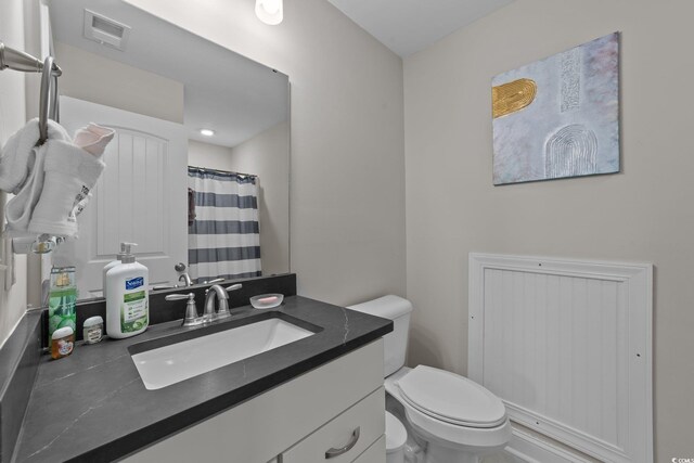 2212 Leeboard Ct, Myrtle Beach, SC 29579 - bathroom with vanity and a shower with curtain