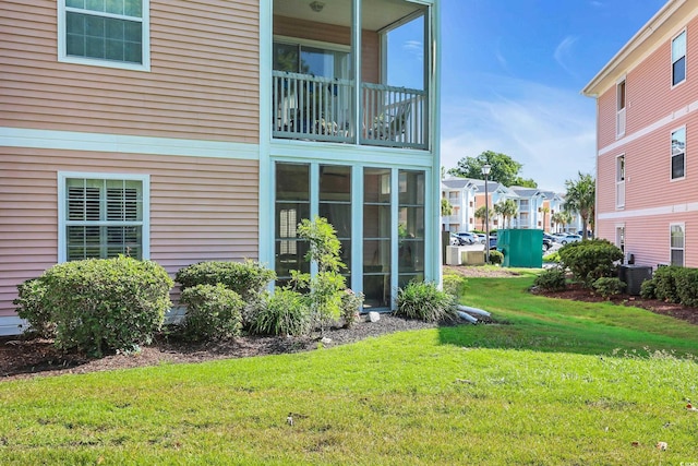 605 Waterway Village Blvd Unit 31A, Myrtle Beach, SC 29579 - view of grassy yard featuring a residential view
