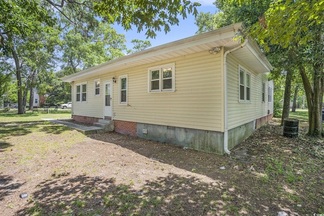 602 3rd Ave N, Myrtle Beach, SC 29577 - view of front of home with entry steps and crawl space