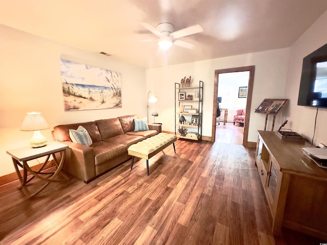 160 Comanche Dr, Georgetown, SC 29440 - living area featuring wood finished floors and ceiling fan