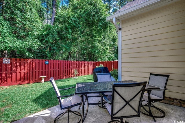 2602 Clearwater St, Myrtle Beach, SC 29579 - view of patio with outdoor dining space