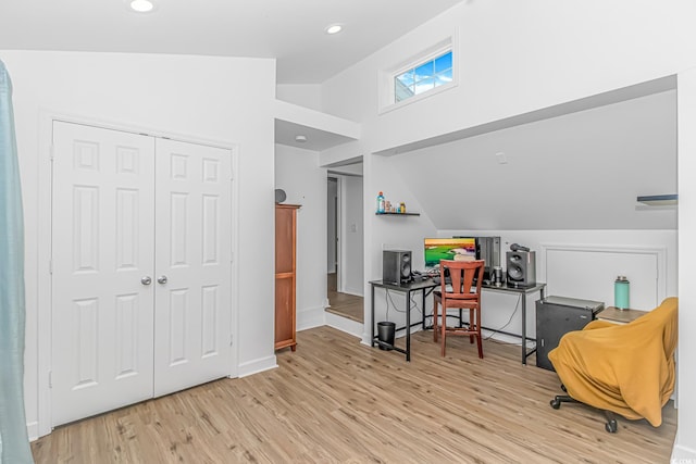 189 Aspen Loop, Pawleys Island, SC 29585 - sitting room with wood finished floors, lofted ceiling, an office area, and recessed lighting