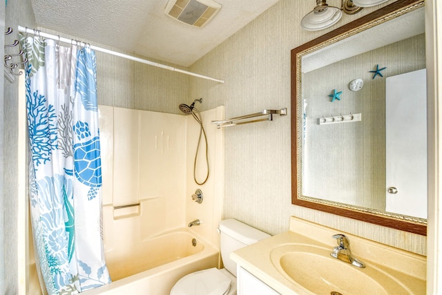 832 Villa Dr Unit 832, North Myrtle Beach, SC 29582 - full bath featuring shower / bath combo with shower curtain, wallpapered walls, a textured ceiling, and vanity