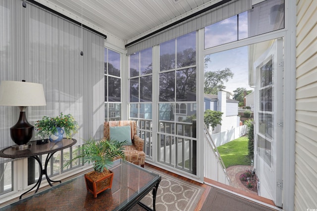 505 41st Ave S, North Myrtle Beach, SC 29582 - view of sunroom / solarium