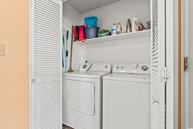212 29th Ave N Unit 204, North Myrtle Beach, SC 29582 - laundry area featuring independent washer and dryer