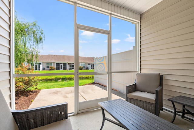 1590 Palmina Loop Unit A, Myrtle Beach, SC 29588 - sunroom with outdoor lounge area
