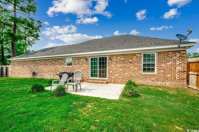 301 Farmtrac Dr, Galivants Ferry, SC 29544