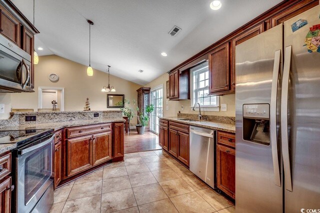 301 Farmtrac Dr, Galivants Ferry, SC 29544