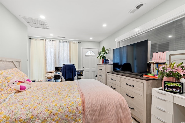 304 1st Ave N, Myrtle Beach, SC 29577 - bedroom featuring recessed lighting