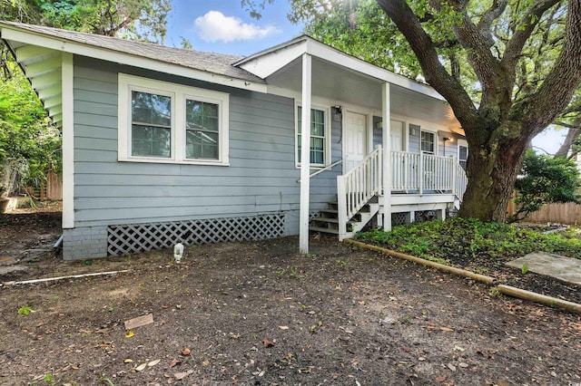 304 1st Ave N, Myrtle Beach, SC 29577 - view of front of home with a porch