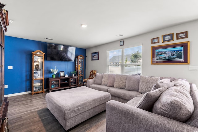 190 Belmonte Dr, Myrtle Beach, SC 29588 - living area featuring dark wood-style floors and baseboards