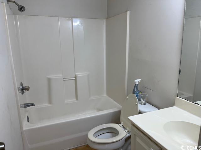 505 White River Dr Unit 25C, Myrtle Beach, SC 29579 - bathroom with vanity and bathing tub / shower combination