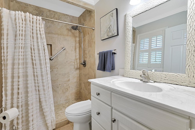 709 Jerdon Cir N, Myrtle Beach, SC 29582 - full bath with vanity, a tile shower, and crown molding